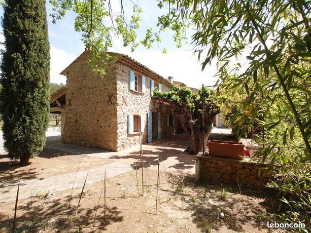 Villa 7 pièces 310 m²