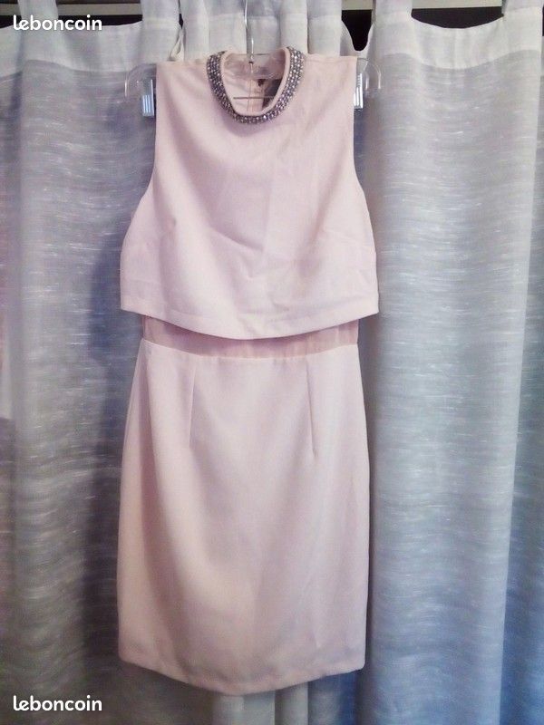 Robe Asos t36 (image 1)