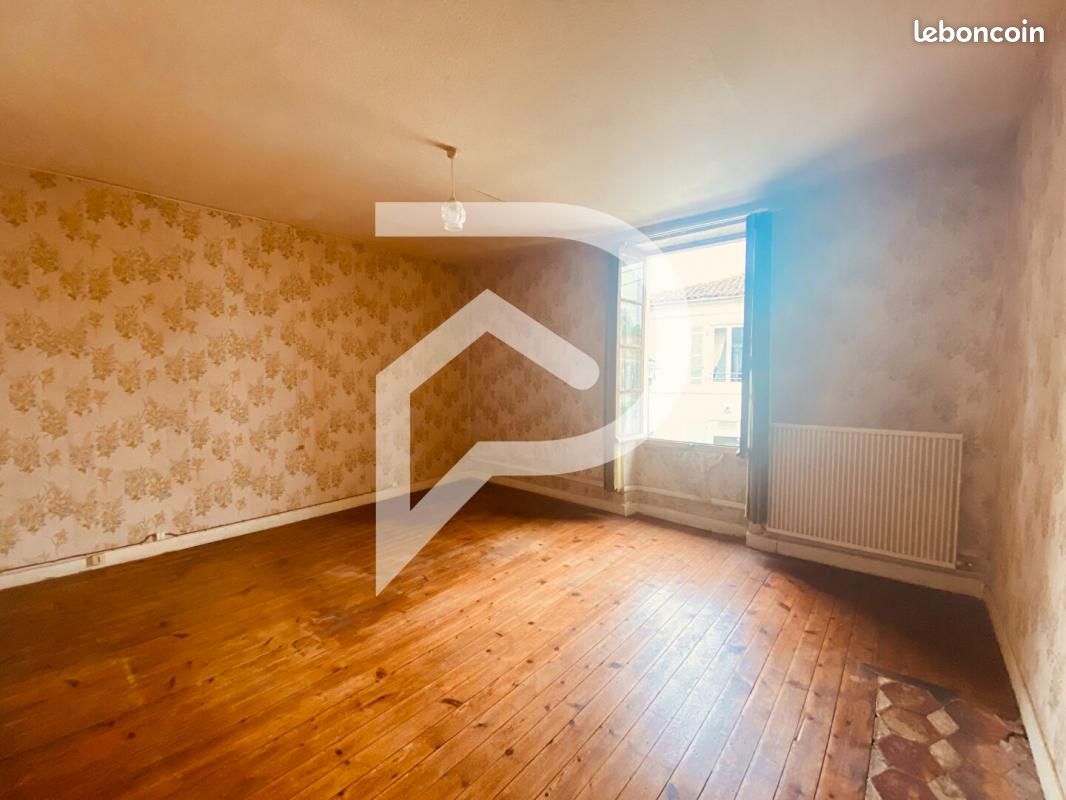 Maison de village 4 pièces 140 m² - Surgères 17700 (image principale 6)