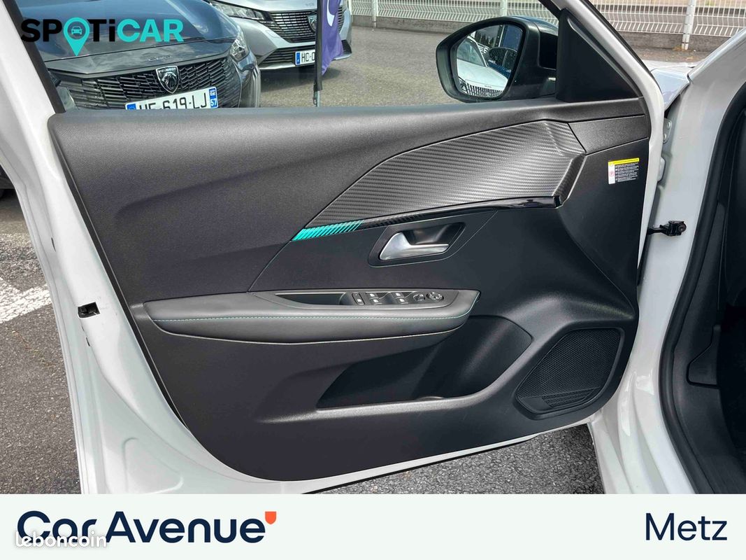 PEUGEOT 208 PureTech 100 S&S BVM6 Allure Pack (image 27)