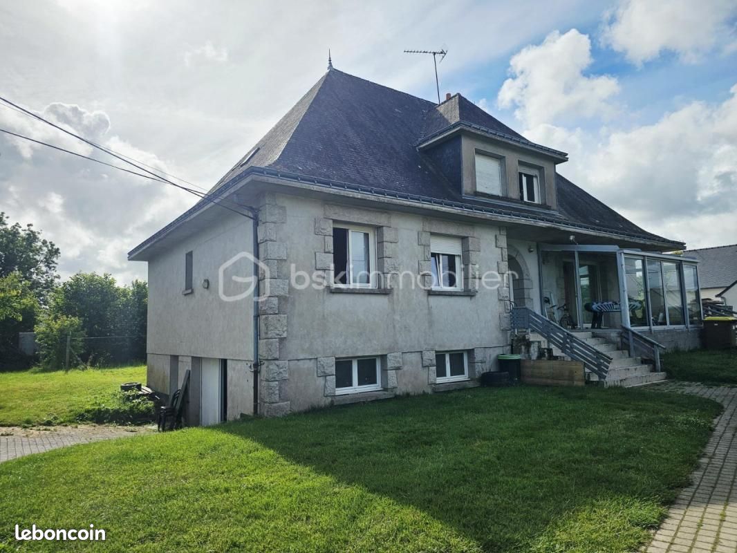 Maison 8 pièces 200 m² · à Peillac · 200 m² · 230 000 €