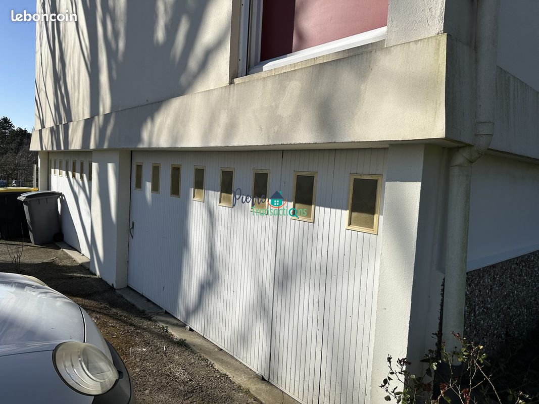 Parking/box NOTRE-DAME-DE-GRAVENCHON · à Port-Jérôme-sur-Seine · 91 €/mois
