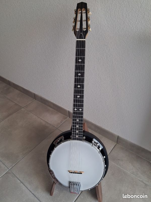 Banjo (image 1)