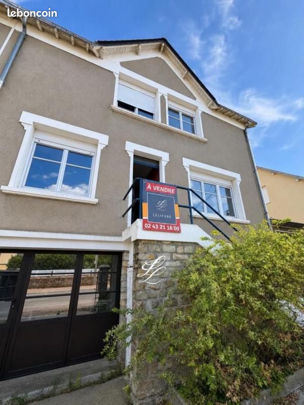 Maison 8 pièces 163 m² · à Sablé-sur-Sarthe · 163 m² · 236 250 €
