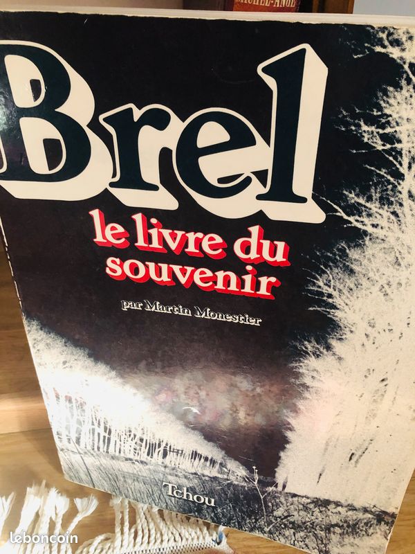 Livre et coffrets vinyle (image 1)