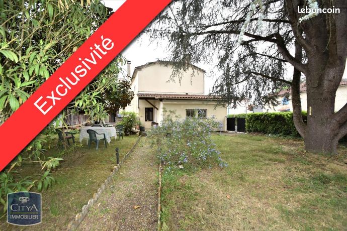 Maison 9 pièces 230 m²