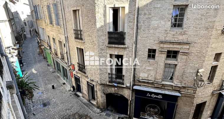 https://img.leboncoin.fr/api/v1/lbcpb1/images/c4/c9/4c/c4c94cb2a1043f51efb6636409ff092d2afbe346.jpg?rule=ad-image