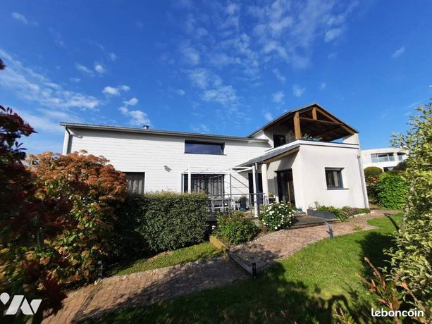 Maison 10 pièces 305 m²
