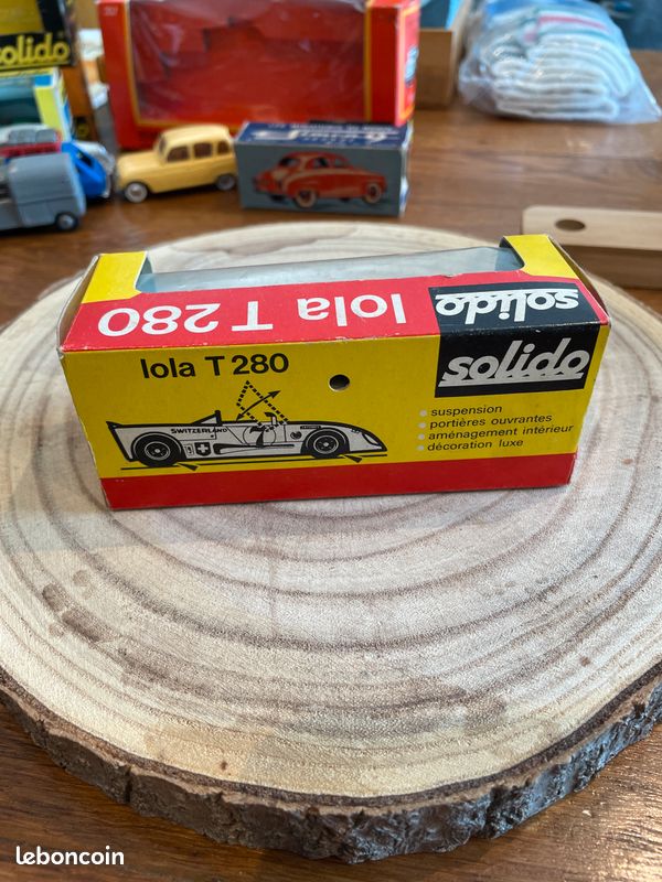 Solido 1/43 boite VII vide ref 15 lola T280 - Collection