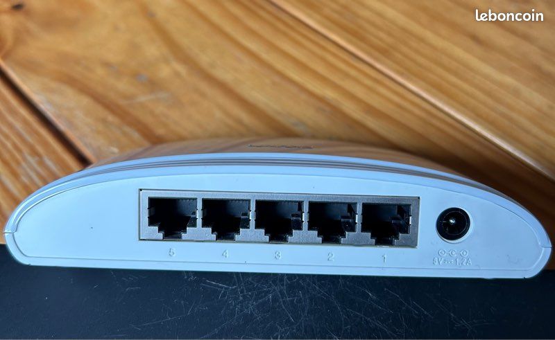 Commutateur réseau 5 ports 10Gbits (image 2)
