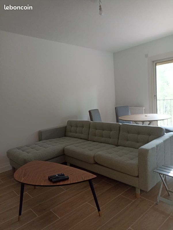 Appartement 3 pièces 66 m² · à Toulon · 66 m² · 990 €