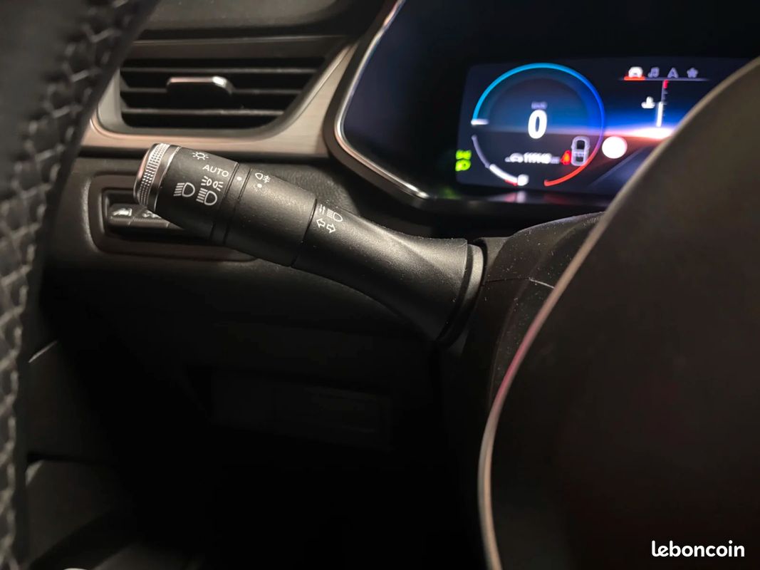 Renault CAPTUR Captur E-Tech Plug-in 160 (image 21)