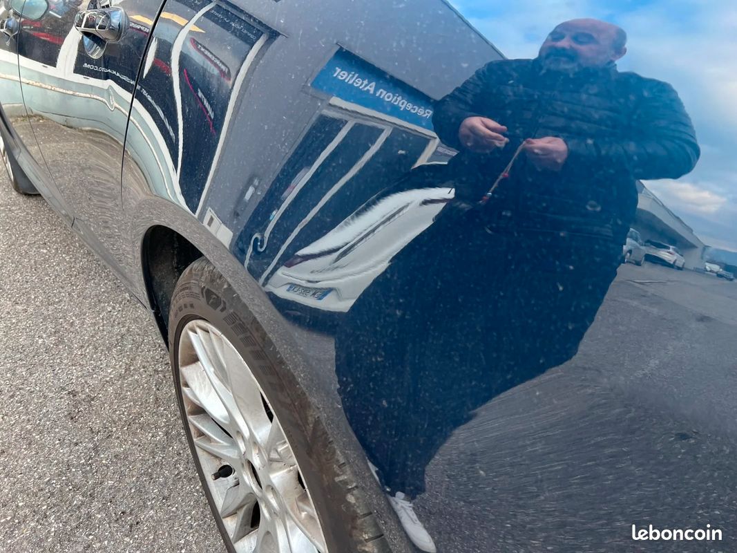 JAGUAR XF V6 3.0 D - 240 FAP Luxe A (image 35)