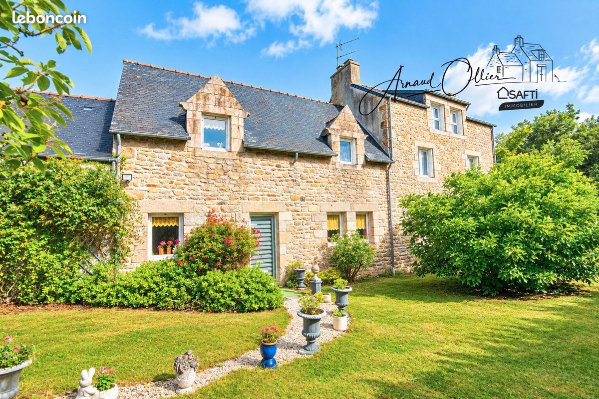 Maison 5 pièces 174 m² · à Saint-Méen · 174 m² · 446 000 €
