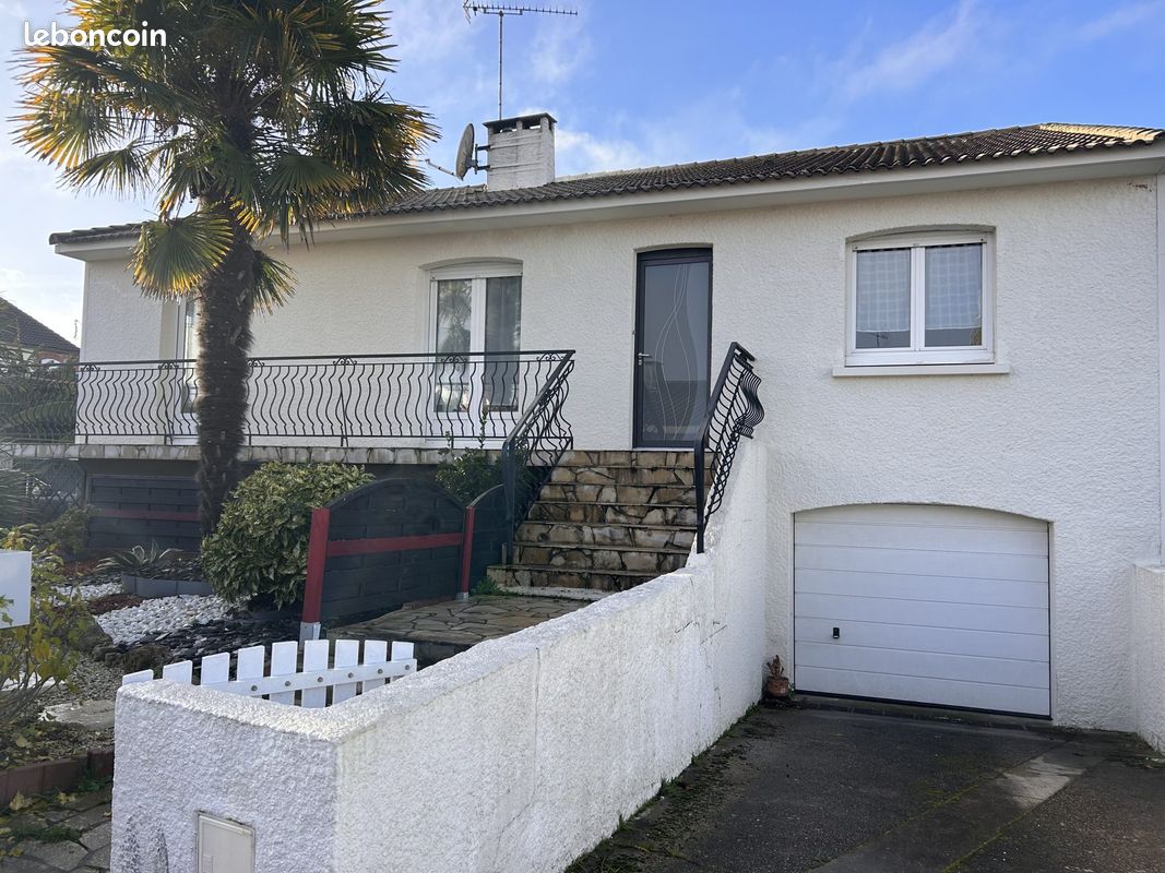 Maison 6 pièces 105 m² · à Nieul-le-Dolent · 105 m² · 240 000 €