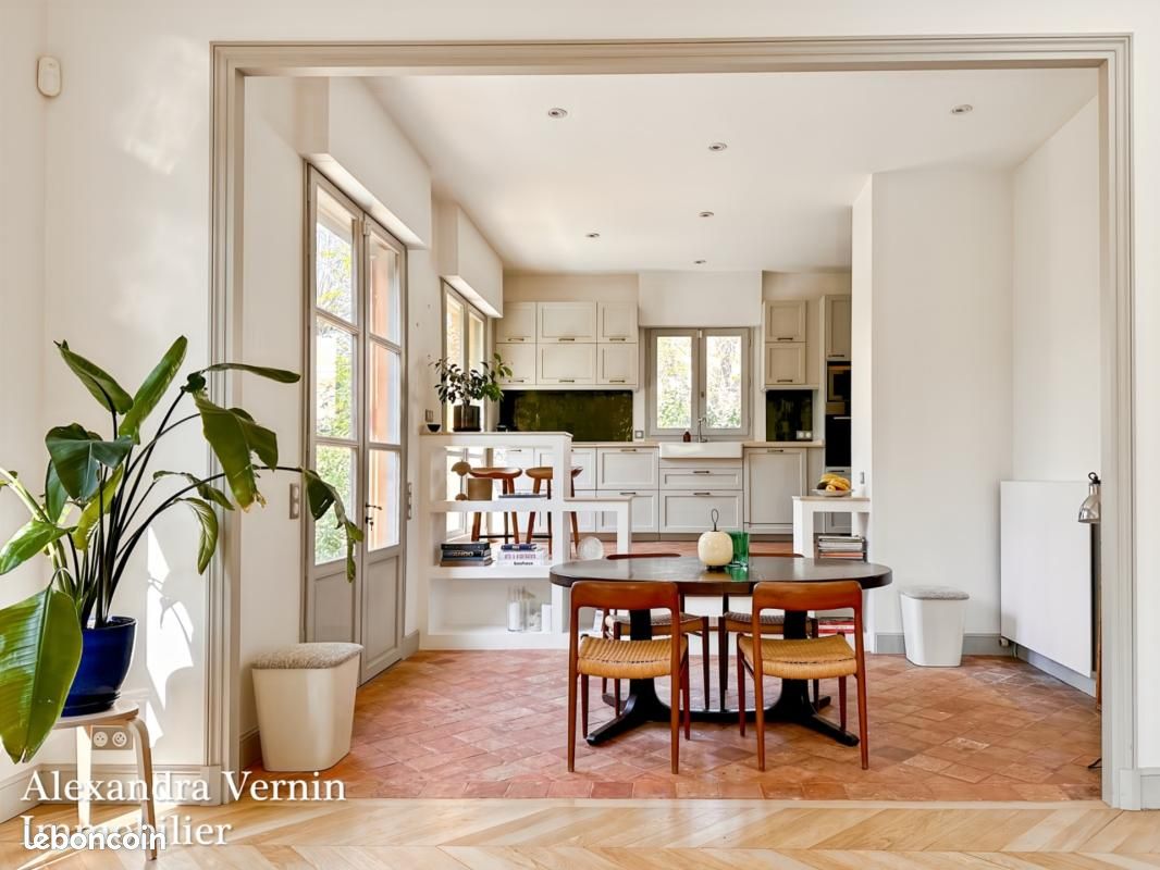 Maison 9 pièces 200 m² · à Saint-Germain-en-Laye · 200 m² · 1 850 000 €