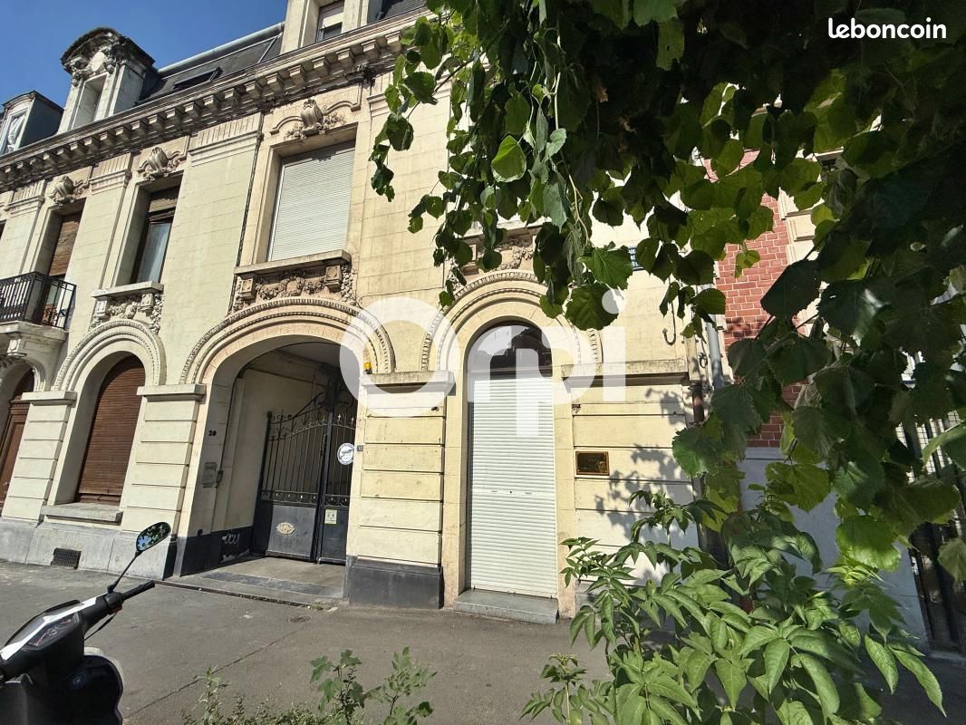 Immeuble 6 pièces 183 m² · à Béthune · 183 m² · 330 000 €