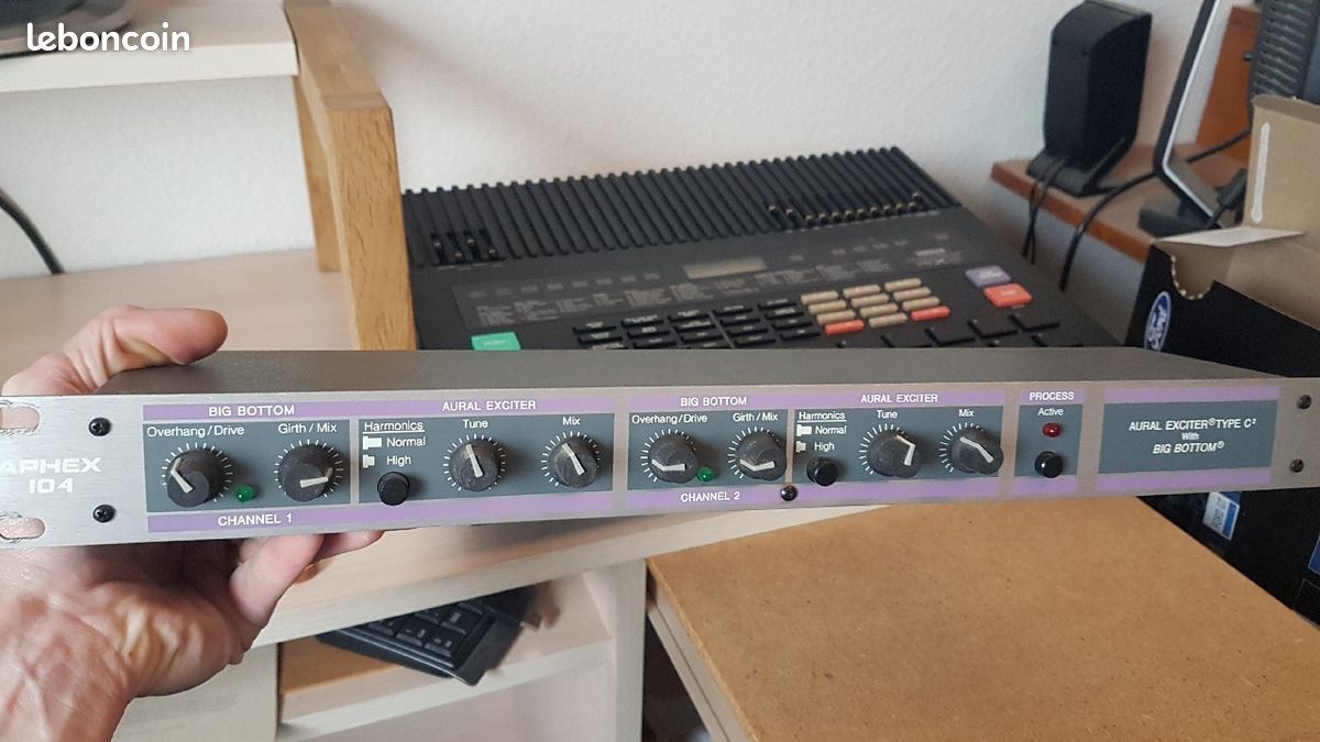 Aphex 104 Aural excitet type C2 - Instruments de musique