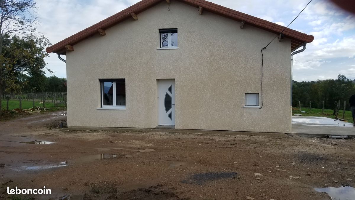 Maison 6 pièces 170 m² · à Vougy · 170 m² · 1 050 €/mois