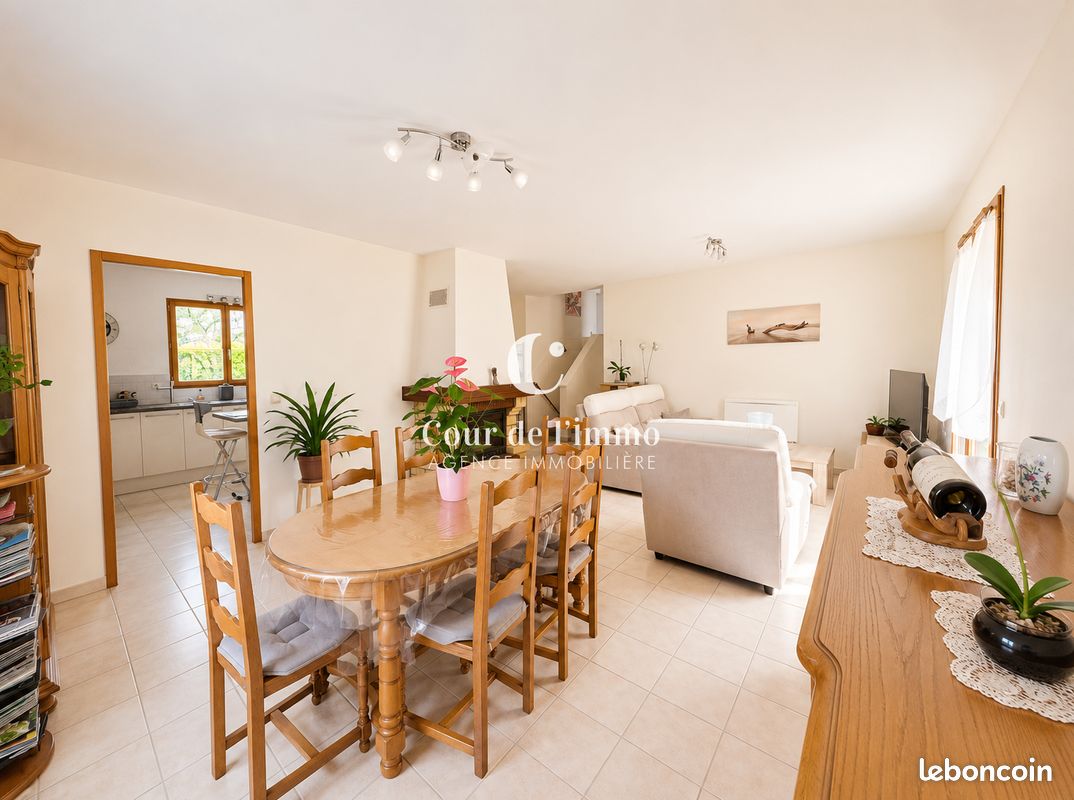 Maison 4 pièces 93 m² · à Saint-Jean-de-Tholome · 93 m² · 465 000 €