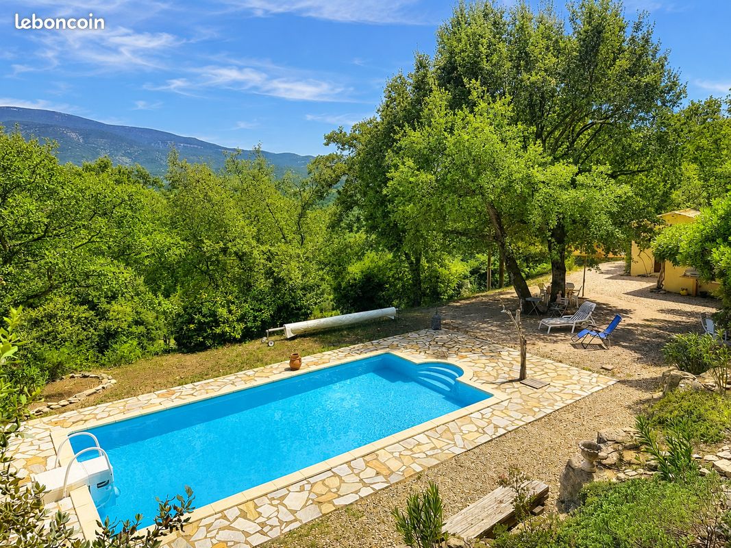 Maison 3 pièces 49 m² · à Vaison-la-Romaine · 49 m² · 350 000 €