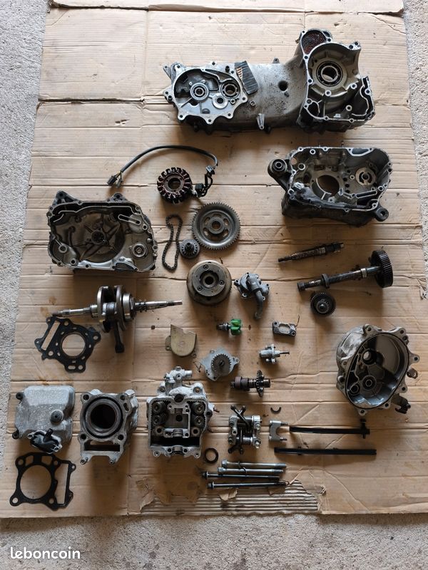 Piece moteur Suzuki 125 Burgman (image 1)