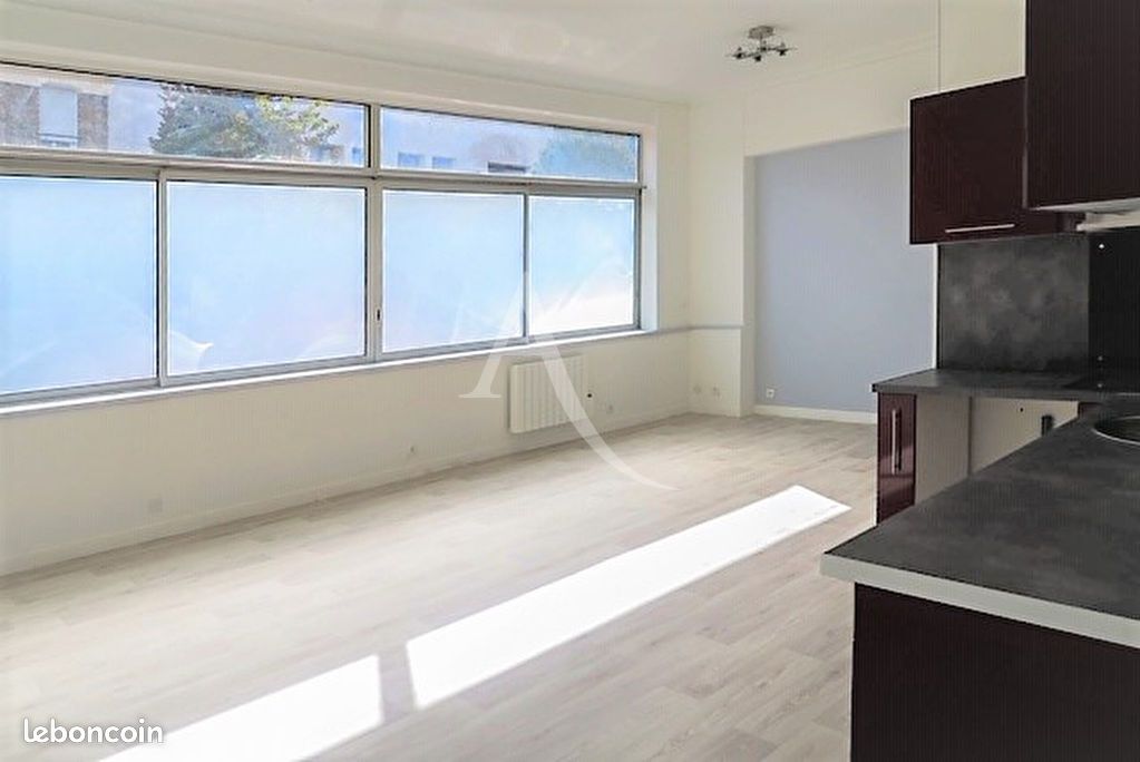 Appartement 2 pièces 50 m² · à Suresnes · 50 m² · 1 127 €