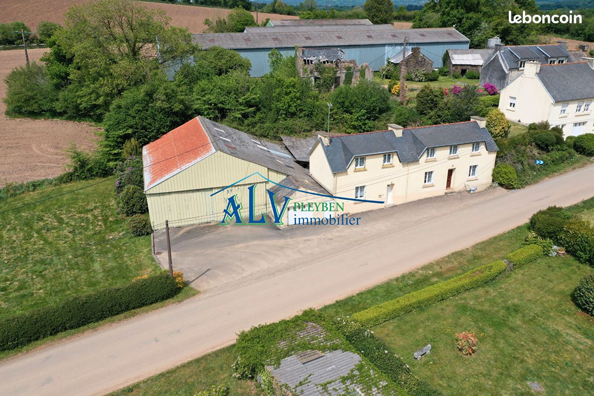 Maison 7 pièces 152 m² · à Le Cloître-Pleyben · 152 m² · 113 190 €