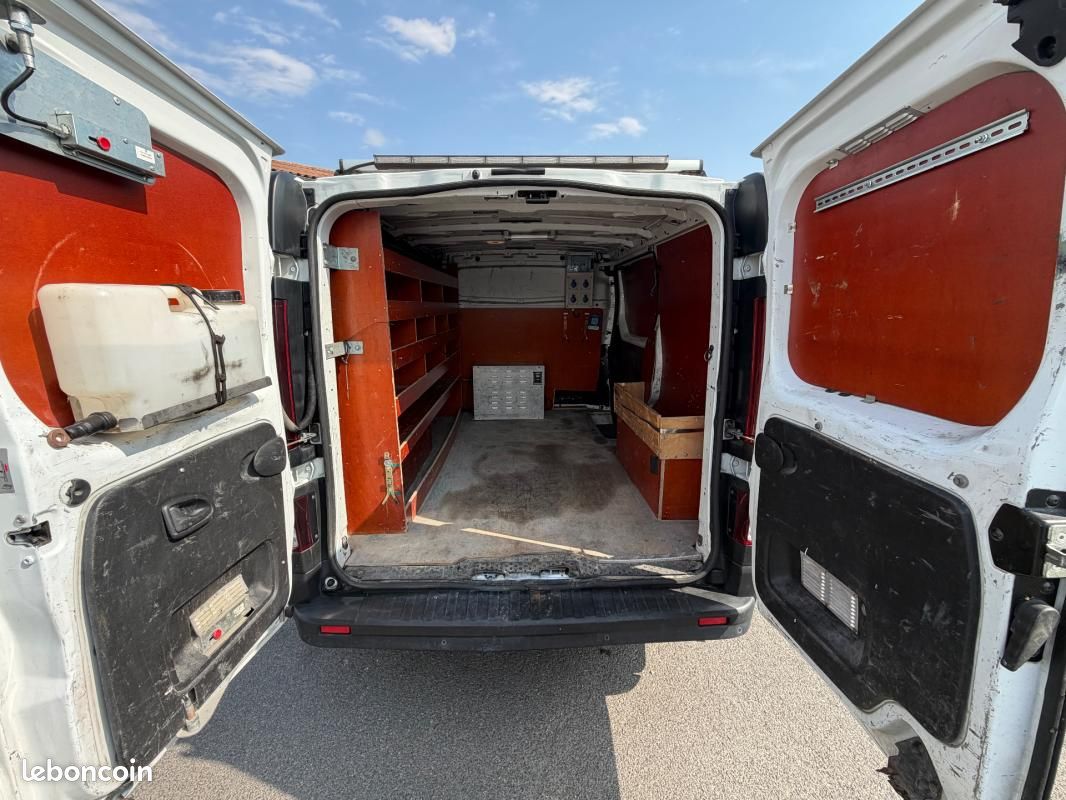 Renault Trafic FOURGON FGN L1H1 1000 KG DCI 95 E6 STOP&START CONFORT (image 5)