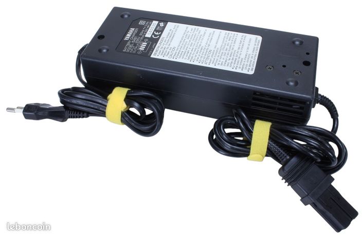 Chargeur Yamaha 5AS1 D'Origine - 24V 1.4A (Réf A-832) - Garantie 12 Mois