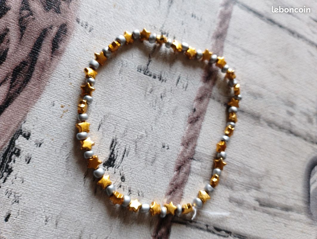 Bracelet (image 1)