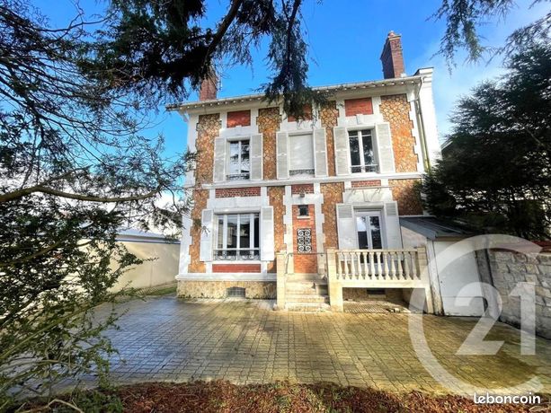Maison 10 pièces 208 m²