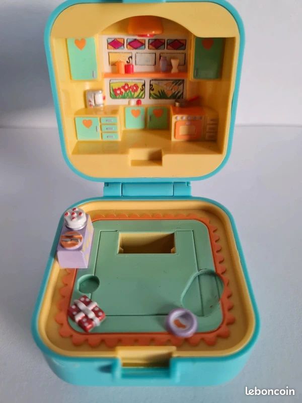Pullout Playhouse Polly Pocket 1991 - jouets rétro jeux de société