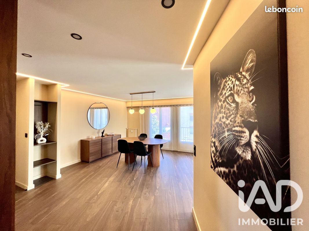 Appartement 4 pièces 100 m² · à La Londe-les-Maures · 100 m² · 360 000 €