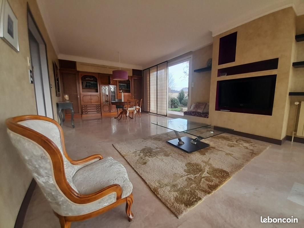 Maison 6 pièces 161 m² · à Les Herbiers · 161 m² · 292 600 €