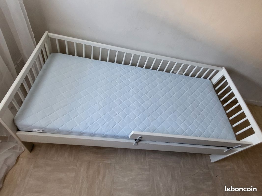 Lit junior avec matelas (image 1)