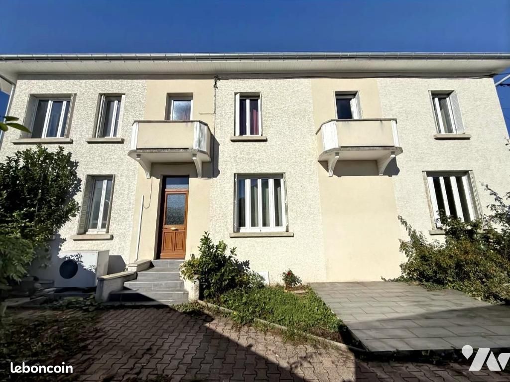Maison 7 pièces 145 m² · à Oyonnax · 145 m² · 140 000 €
