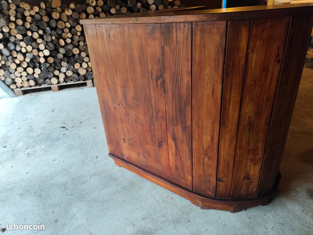 Bar en bois massif (image 1)
