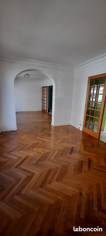 Appartement 5 pièces 111 m² · à Bourgoin-Jallieu · 111 m² · 1 050 €/mois