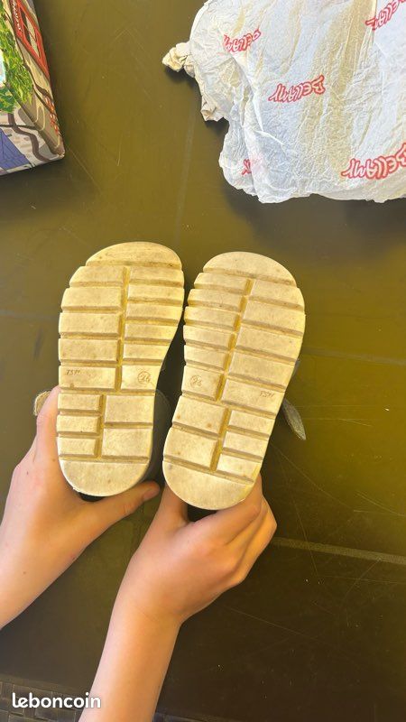 Sandales enfants taille 24 (image 4)