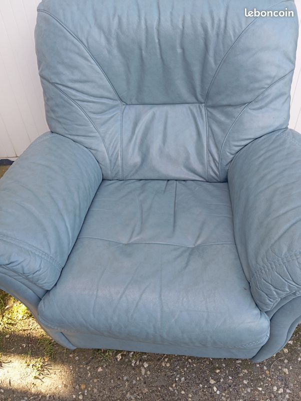 Vends fauteuil bleus bon etat (image 1)