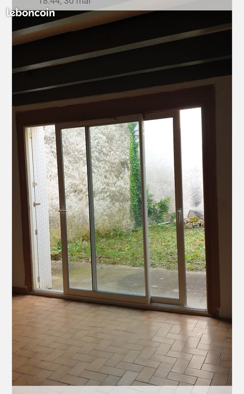 Maison 5 pièces 100 m² · à Saint-Césaire · 100 m² · 649 €/mois
