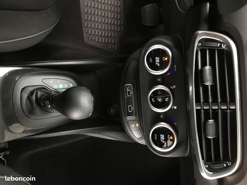 Fiat 500X 1.5 FireFly Turbo 130ch S/S Red Hybrid DCT7 (image 22)