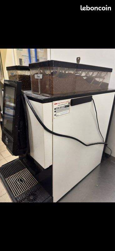 Machine à café professionnelle automatique WMF – Café grains et chocolat (image 2)