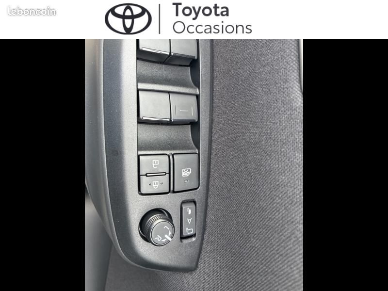 Toyota Yaris Cross 116h Design PACK CARGO MY26 (image 18)