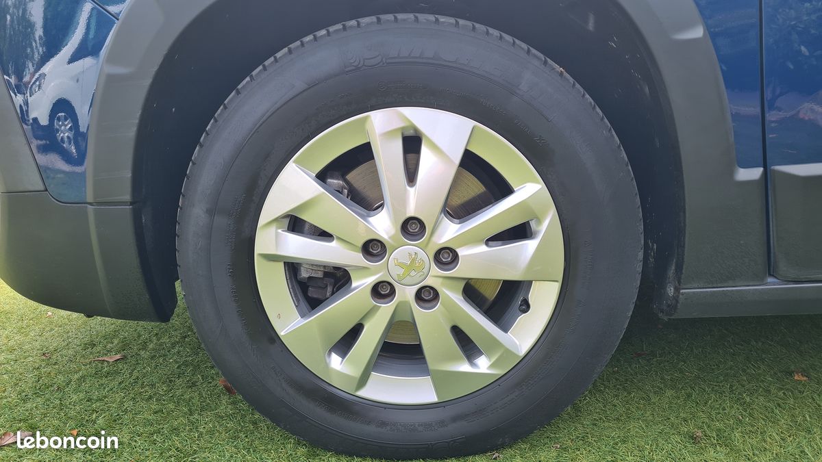 Peugeot RIFTER 1.5 BLUEHDI 130CH S&S STANDARD ALLURE (image 5)