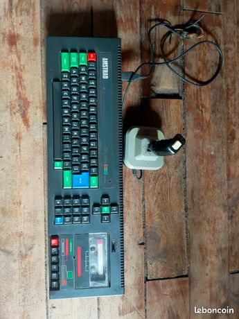 Lot Amstrad CPC 6128 + Moniteur CTM 644 Avec Joysticks – Fonctionnel