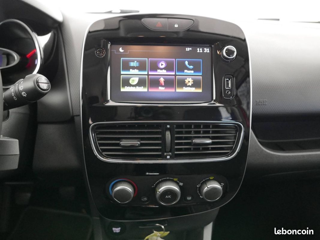 Renault Clio 0.9 TCe 75ch energy Business 5p Euro6c (image 17)