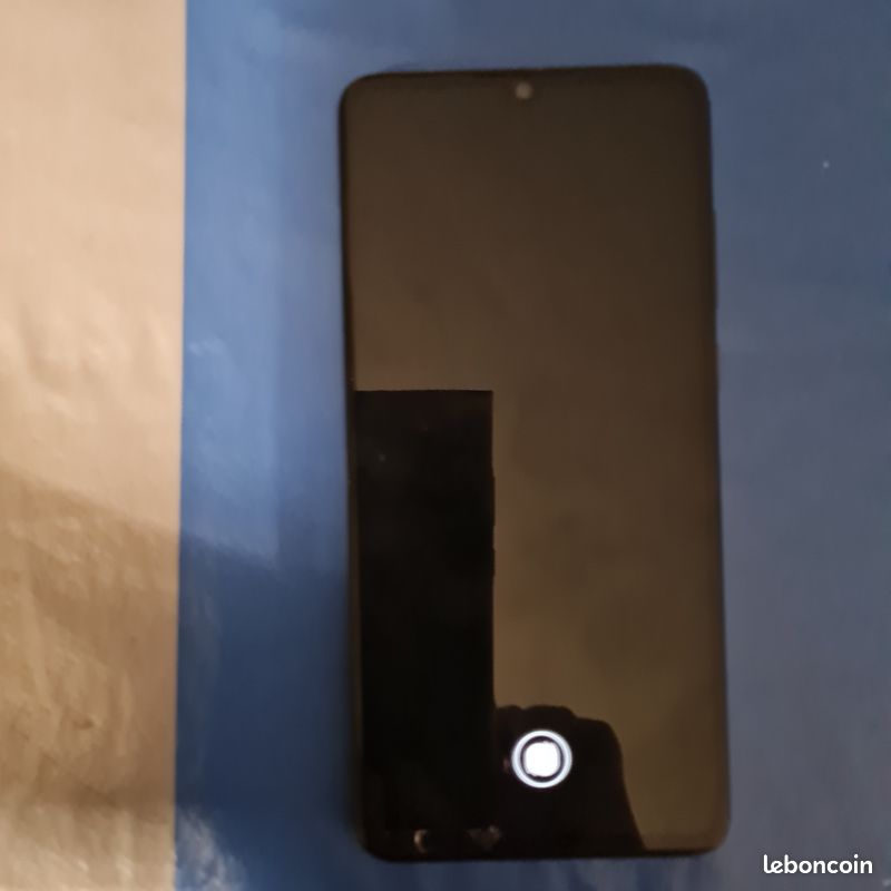 Huawei p30 128g pour 300 avec coque Rinoshield Itachi (image 2)