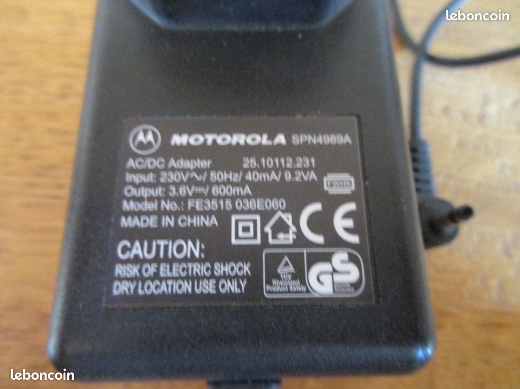 Adaptateur/chargeur Motorola FE3515036E060 (image 2)
